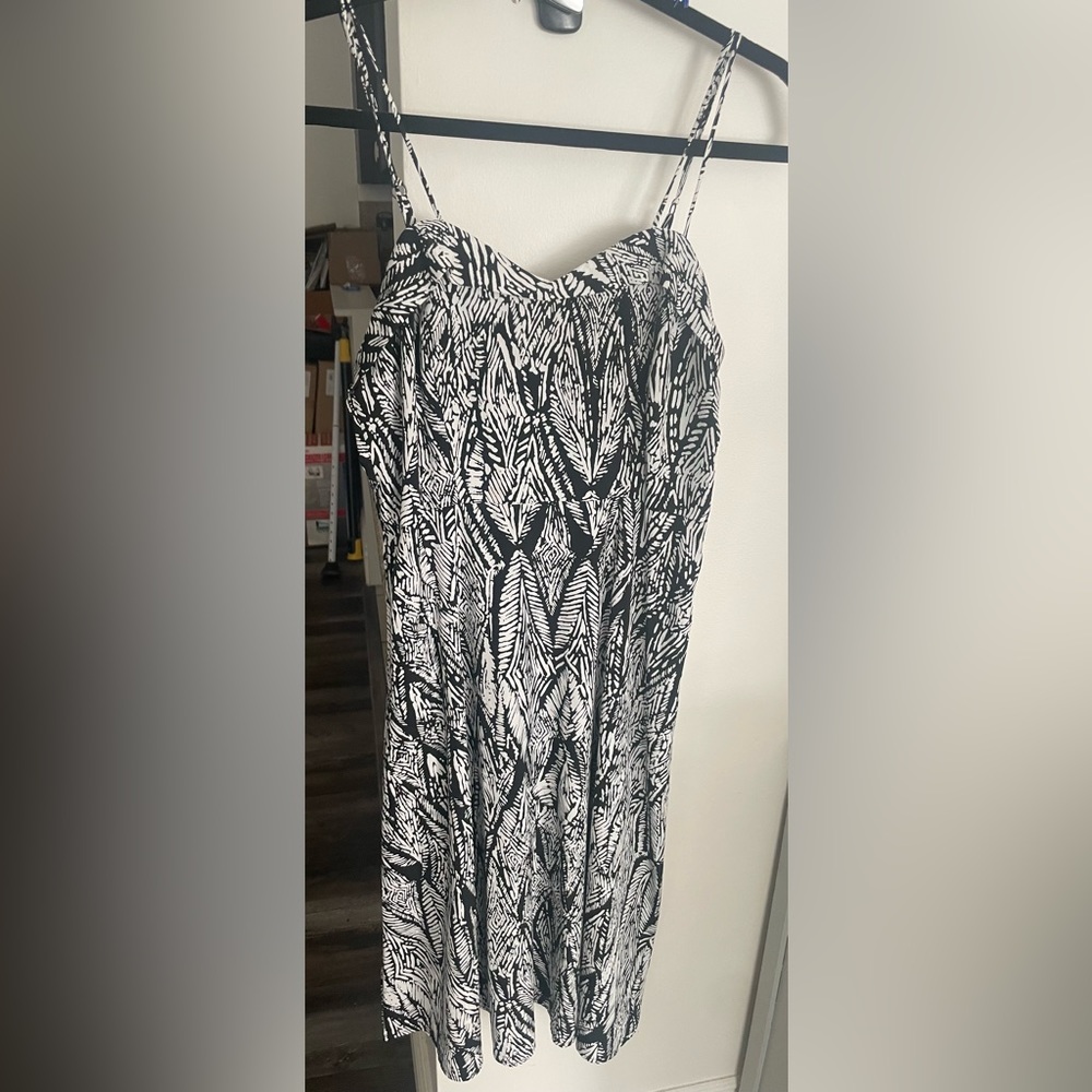 A forever 21 black and white dress. Midi length. Looks brand new.